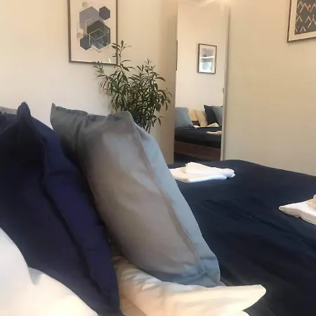Apartament The Blue Akarattya *