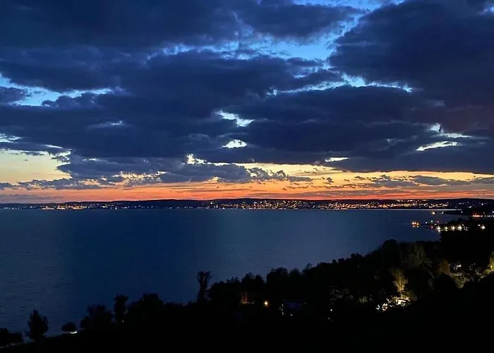 The Blue Akarattya Balatonkenese